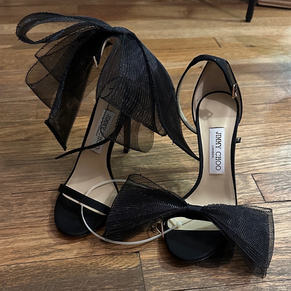 Jimmy Choo Aveline 100 Asymmetric Bows Fascinator Heels